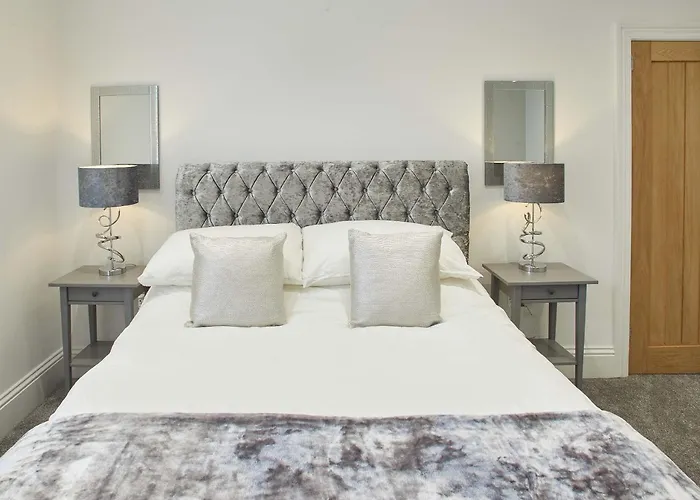 Host & - Simba House 度假居 *