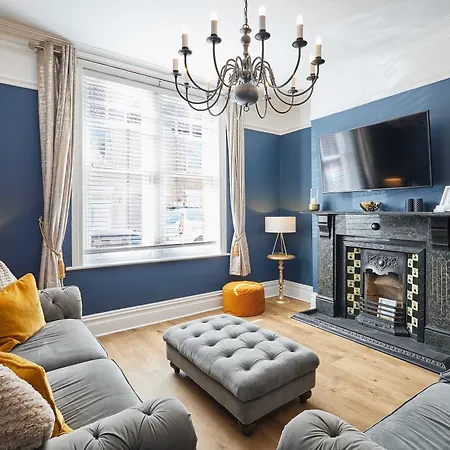 Host & - Simba House Saltburn-by-the-Sea