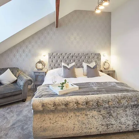 Host & - Simba House Saltburn-by-the-Sea