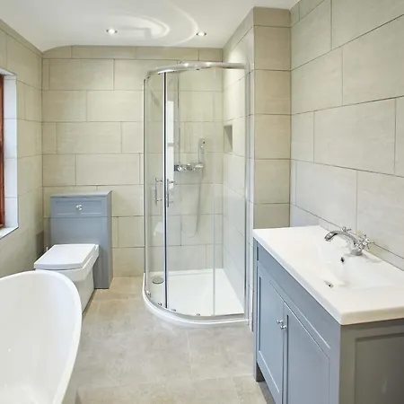 Host & - Simba House * Saltburn-by-the-Sea