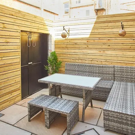 Host & - Simba House Holiday home *