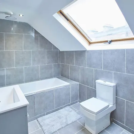 בית נופש Host & - Simba House