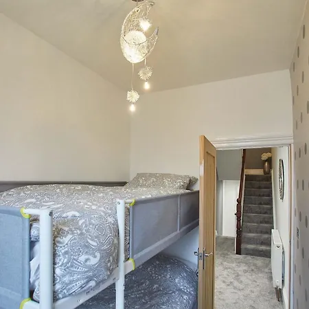 בית נופש Host & - Simba House *