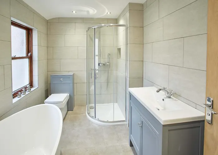 Host & - Simba House * Saltburn-by-the-Sea